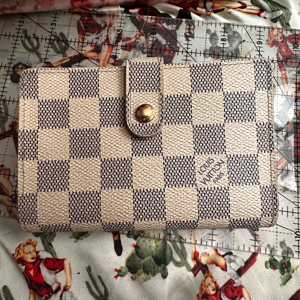 Louis Vuitton Damier Azur Wallet - Beige and Navy